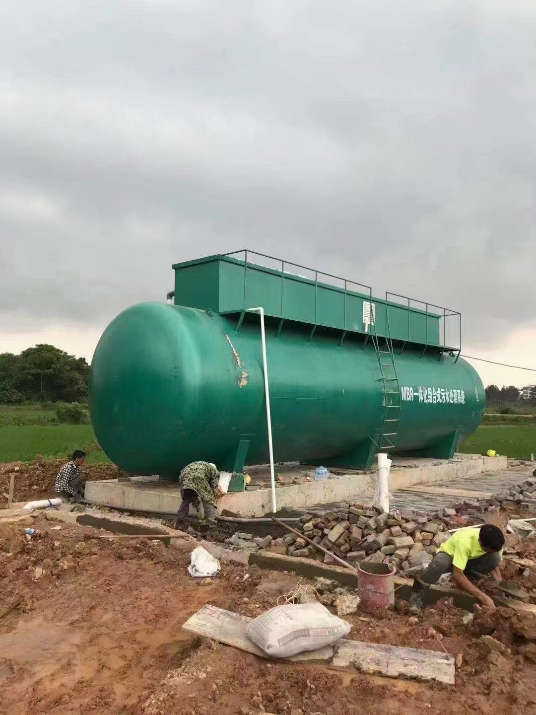 潛水艇式一體化污水處理設(shè)備